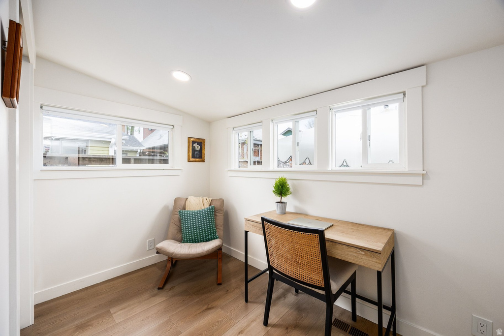 853 S LAKE ST Salt Lake City, UT 84105