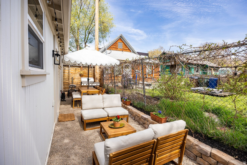 853 S LAKE ST Salt Lake City, UT 84105