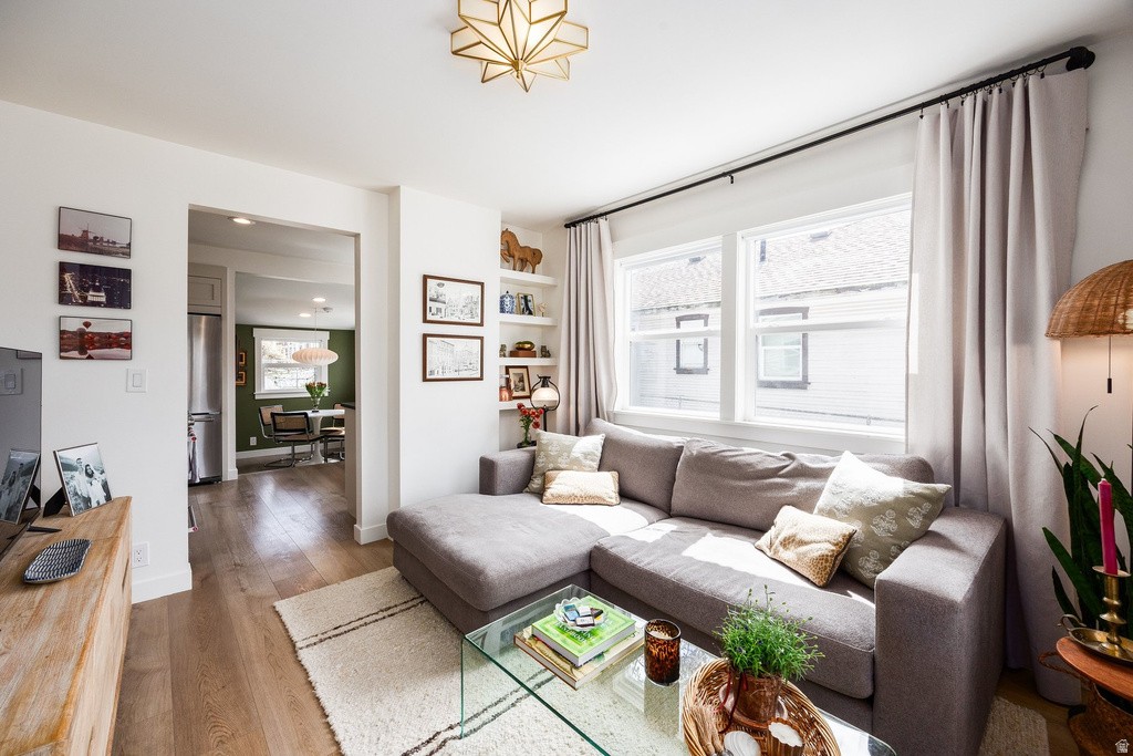 853 S LAKE ST Salt Lake City, UT 84105