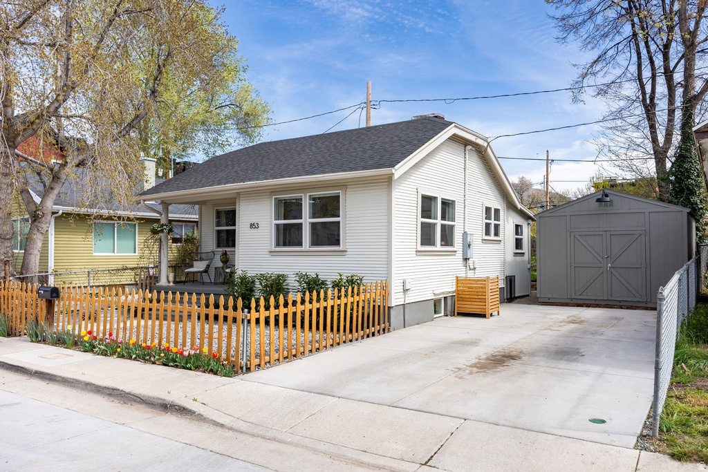 853 S LAKE ST Salt Lake City, UT 84105
