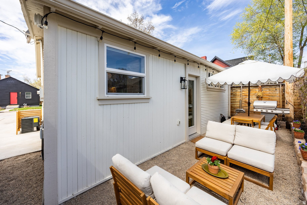 853 S LAKE ST Salt Lake City, UT 84105