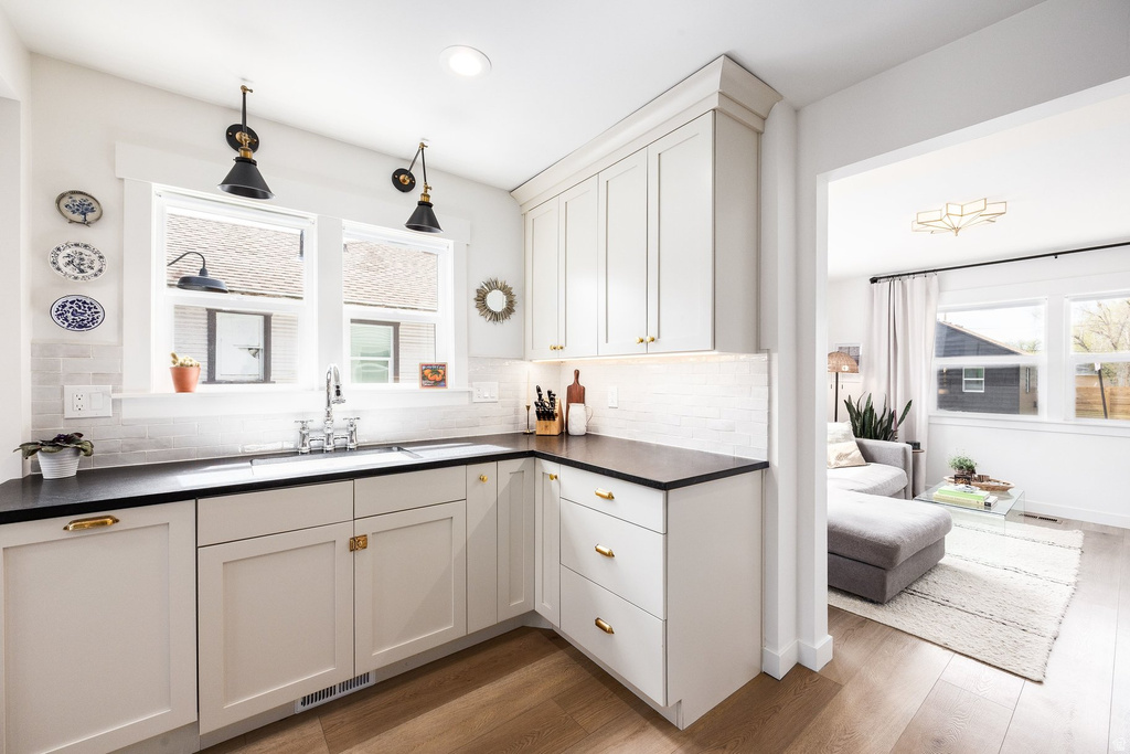 853 S LAKE ST Salt Lake City, UT 84105