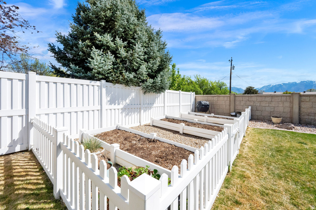 10257 S MCKINLEY PARK LN South Jordan, UT 84095