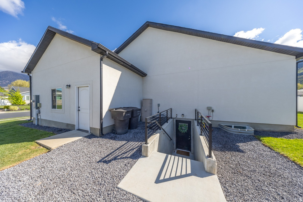 2492 N 1100 E North Ogden, UT 84414