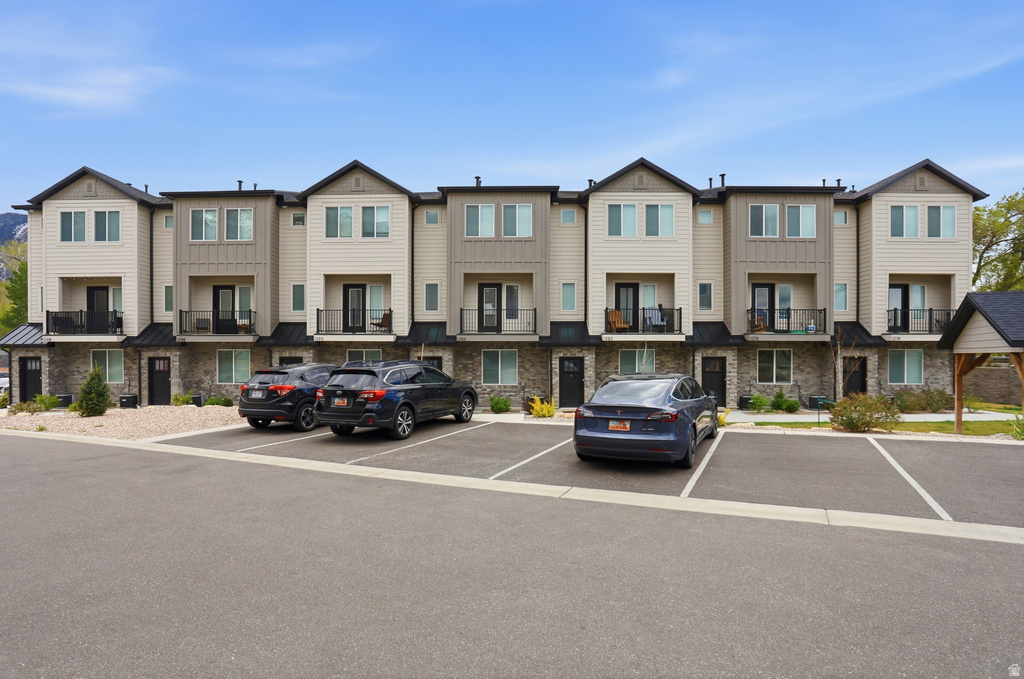 1298 E 1640 S Ogden, UT 84404