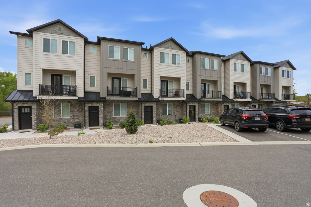 1298 E 1640 S Ogden, UT 84404