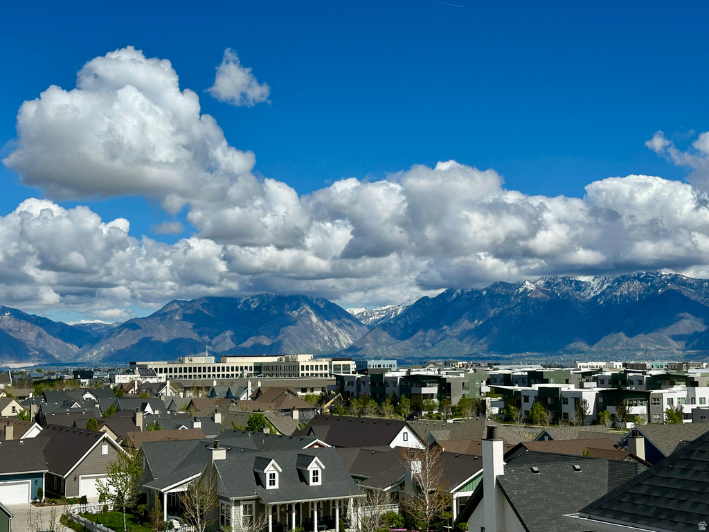 5067 W RAMBUTAN WAY South Jordan, UT 84009