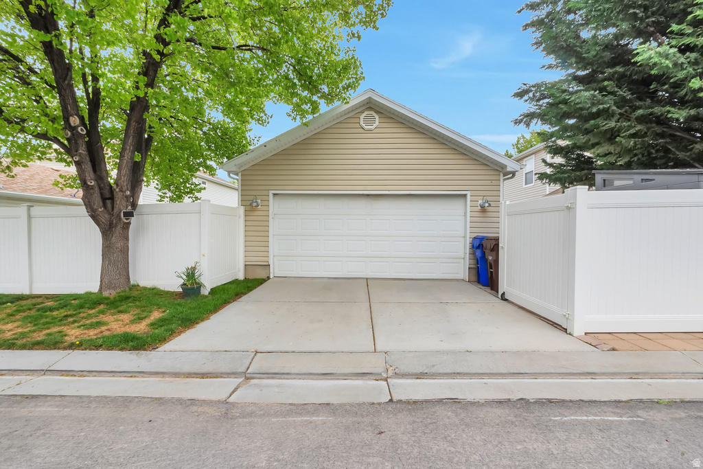 7909 N WEEPING ASH WAY Eagle Mountain, UT 84005