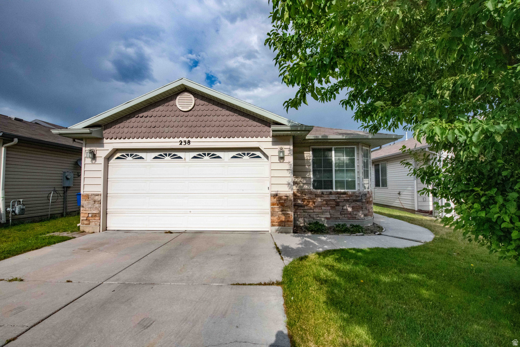 238 N CALEB DR North Salt Lake, UT 84054