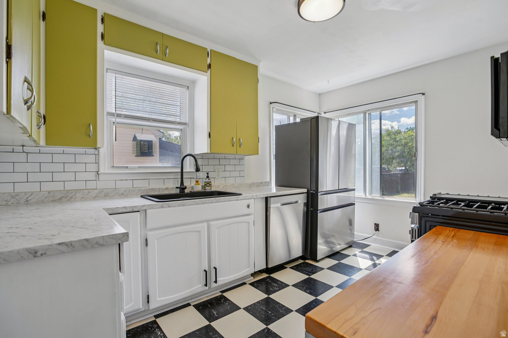 849 W MONTAGUE AVE Salt Lake City, UT 84104