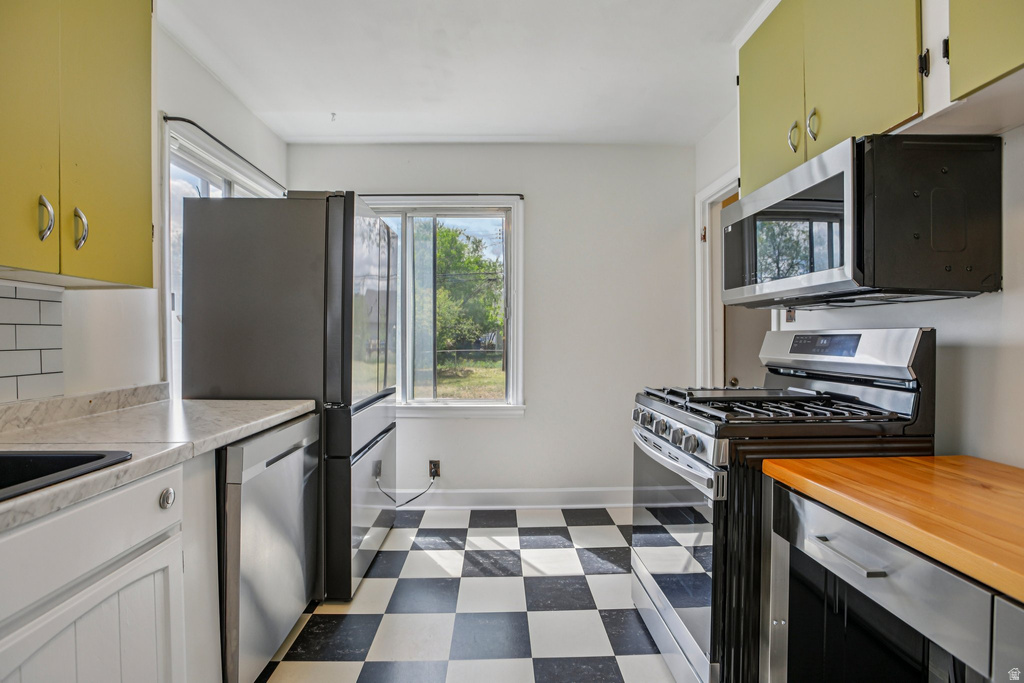 849 W MONTAGUE AVE Salt Lake City, UT 84104