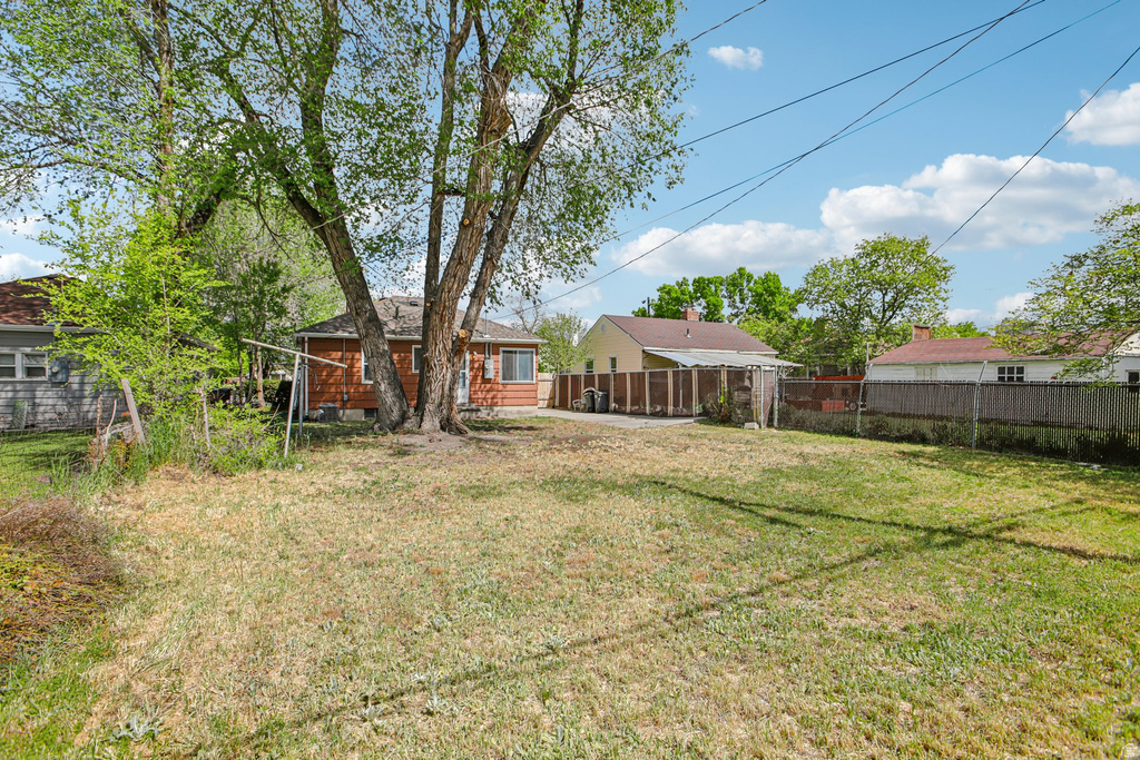 849 W MONTAGUE AVE Salt Lake City, UT 84104