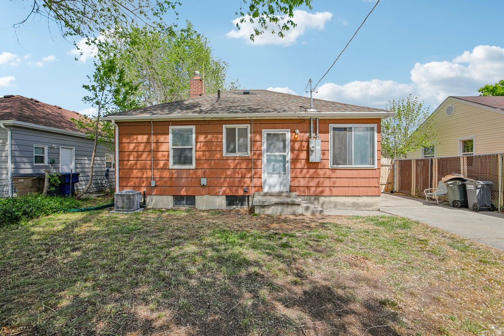 849 W MONTAGUE AVE Salt Lake City, UT 84104