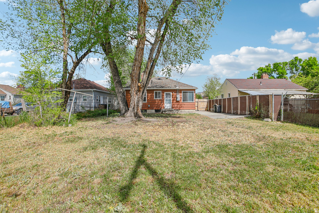 849 W MONTAGUE AVE Salt Lake City, UT 84104