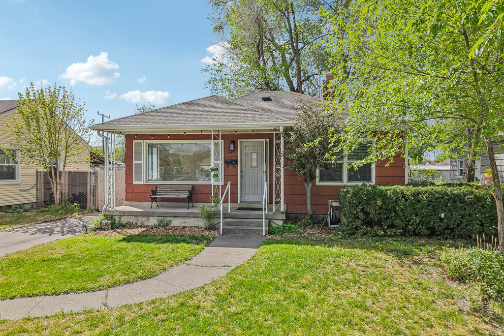 849 W MONTAGUE AVE Salt Lake City, UT 84104