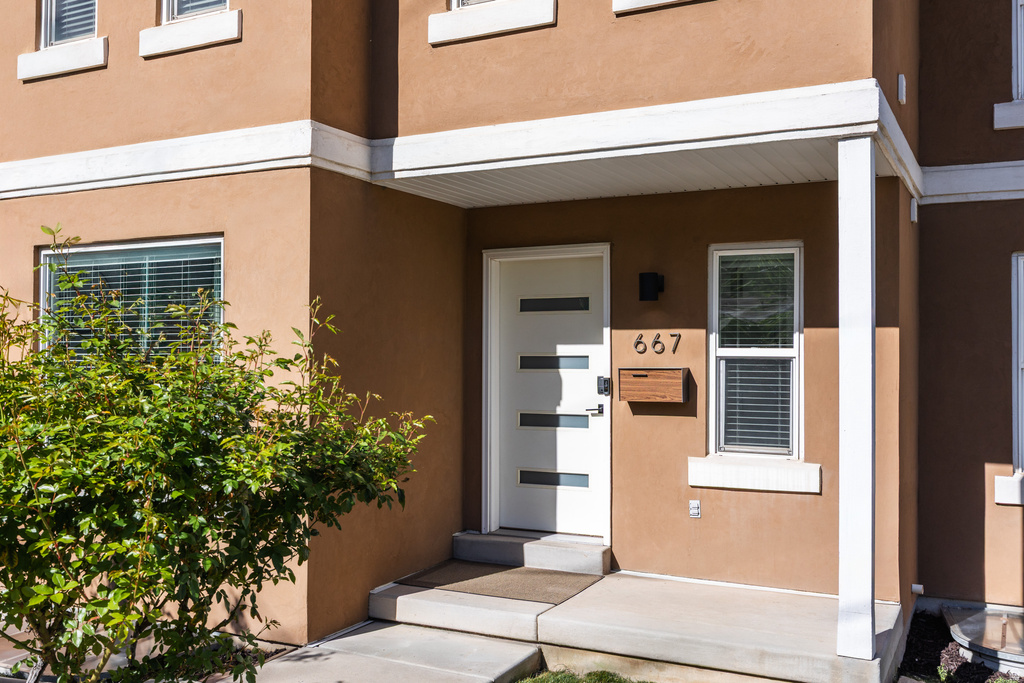 667 N WALL ST Salt Lake City, UT 84103
