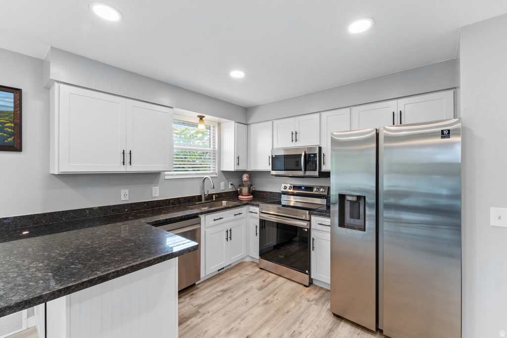 4884 S HUNTINGTON RD Taylorsville, UT 84129