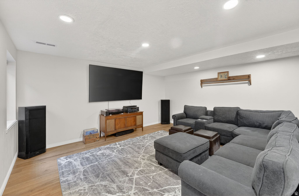 11038 S LONGDALE CIR Sandy, UT 84092