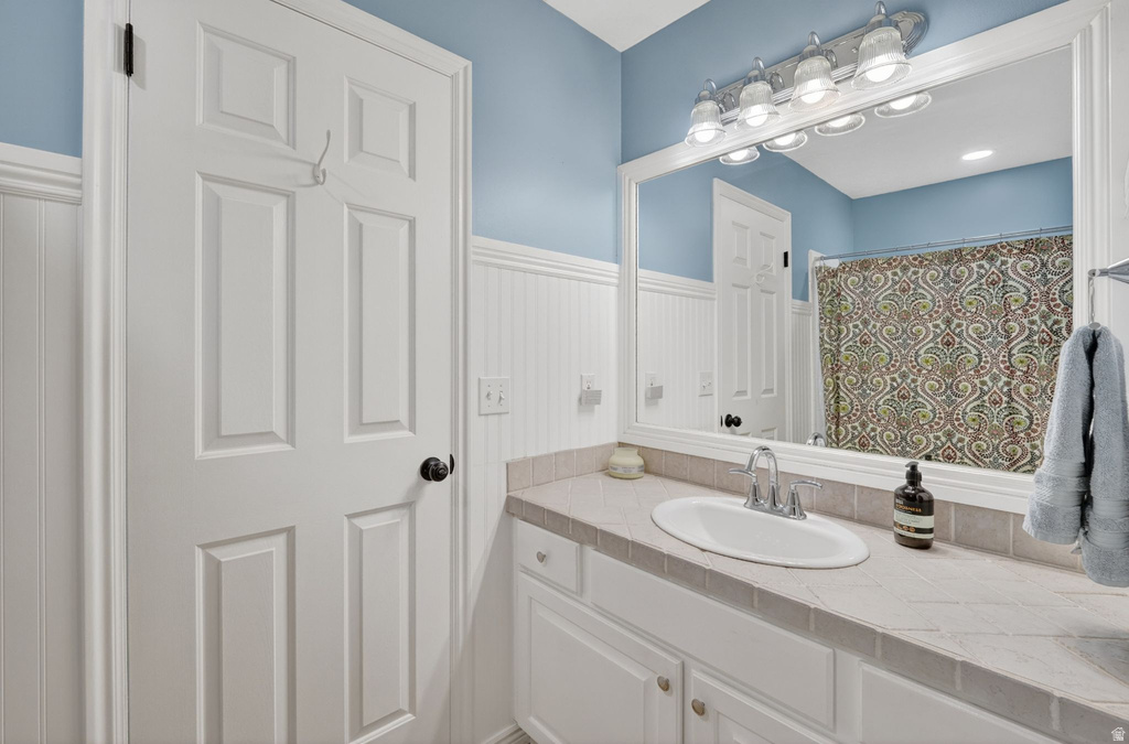 11038 S LONGDALE CIR Sandy, UT 84092