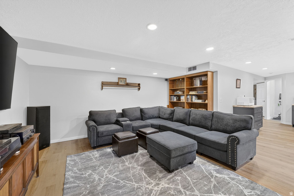 11038 S LONGDALE CIR Sandy, UT 84092