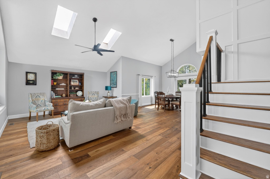 11038 S LONGDALE CIR Sandy, UT 84092