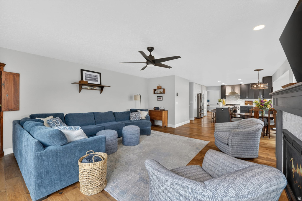 11038 S LONGDALE CIR Sandy, UT 84092