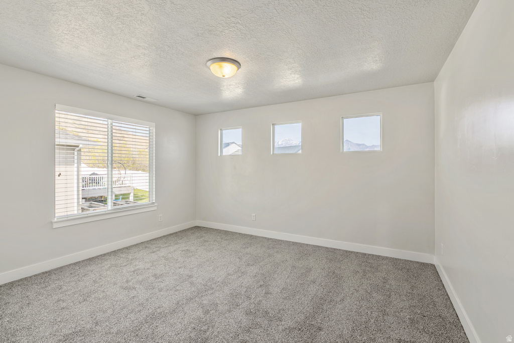 4272 N 400 W Lehi, UT 84043