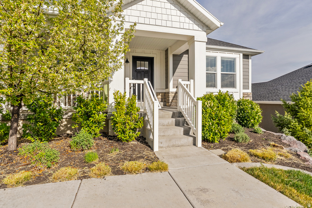 4272 N 400 W Lehi, UT 84043