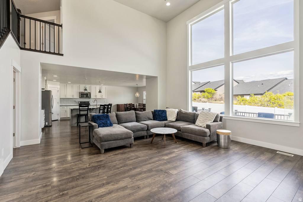 4272 N 400 W Lehi, UT 84043