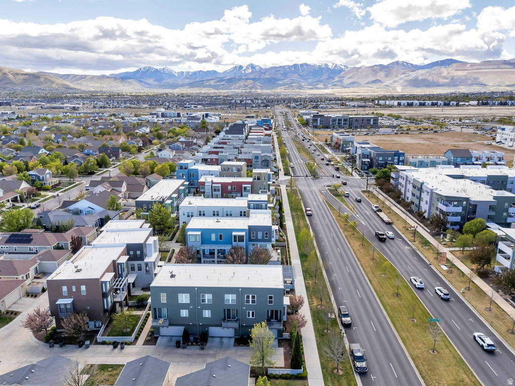 4917 W DAYBREAK PKWY South Jordan, UT 84009