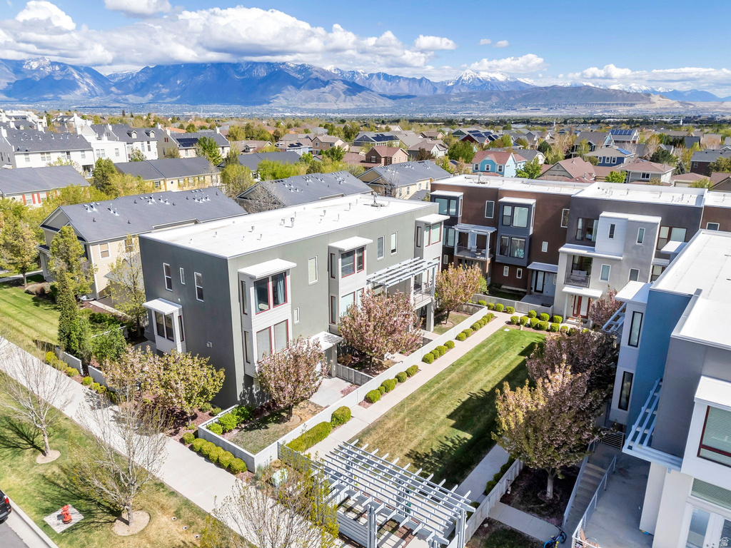 4917 W DAYBREAK PKWY South Jordan, UT 84009