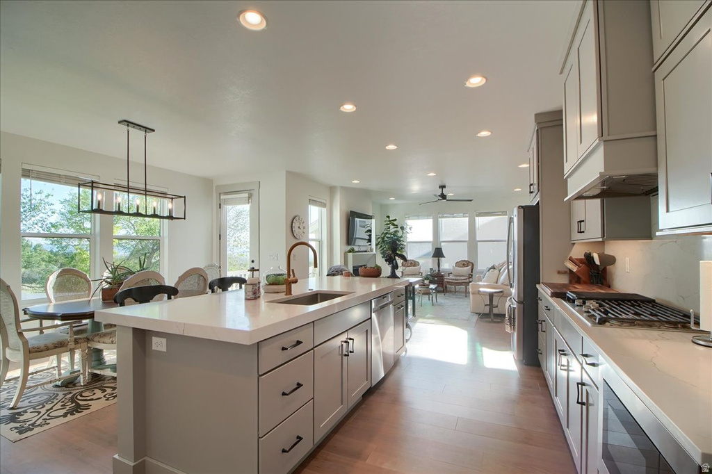1390 E ORCHARD RIDGE LN Kaysville, UT 84037