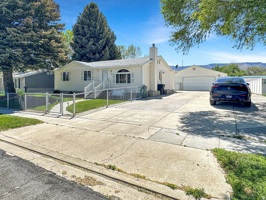 415 N CEDAR LN Orangeville, UT 84537