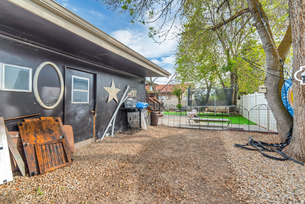 7470 S RAMANEE DR DR Midvale, UT 84047