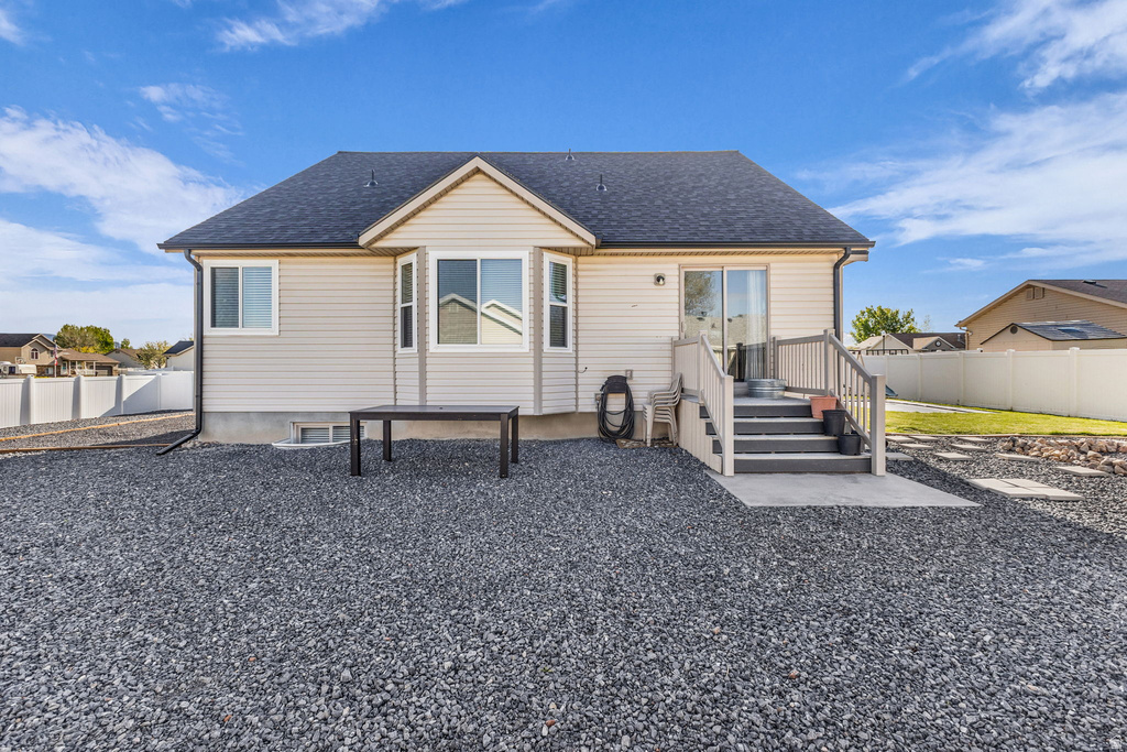 1373 N 2700 W Clinton, UT 84015