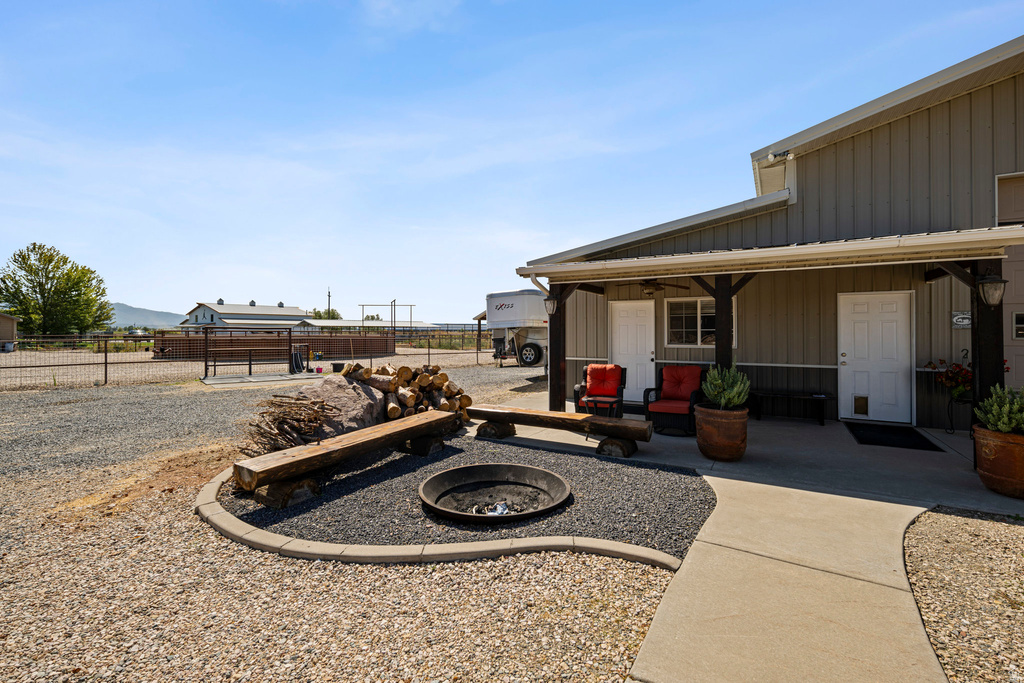 1829 W HERITAGE RANCH DR Farr West, UT 84404