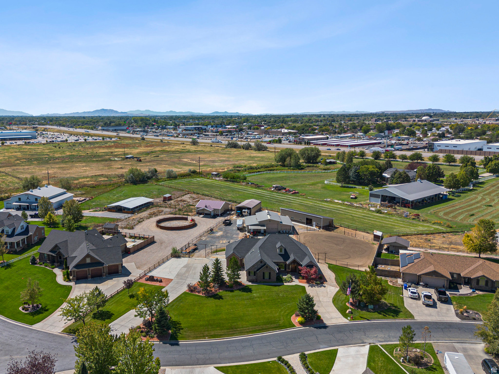 1829 W HERITAGE RANCH DR Farr West, UT 84404