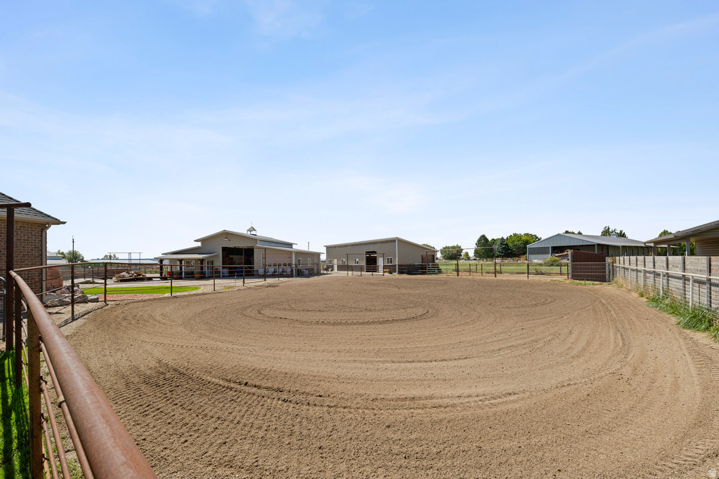 1829 W HERITAGE RANCH DR Farr West, UT 84404