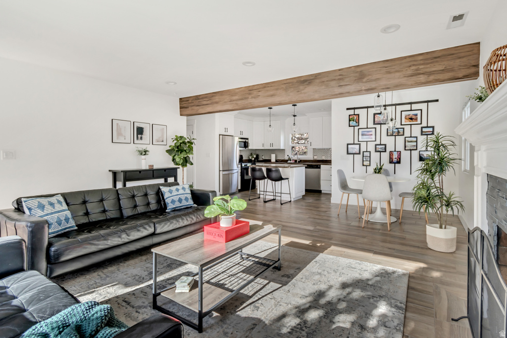 1934 S 1400 E Salt Lake City, UT 84105