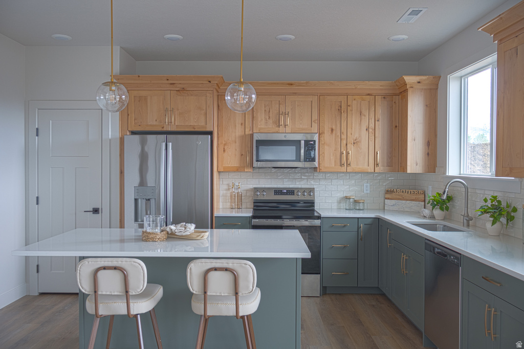 190 E 625 S Hyde Park, UT 84318