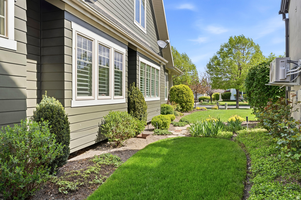 10718 S NAVARRO WAY South Jordan, UT 84009