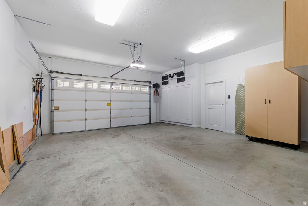 10718 S NAVARRO WAY South Jordan, UT 84009