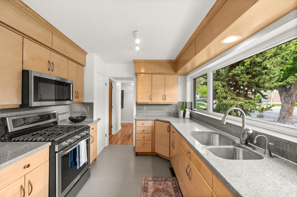 1318 S YUMA Salt Lake City, UT 84108