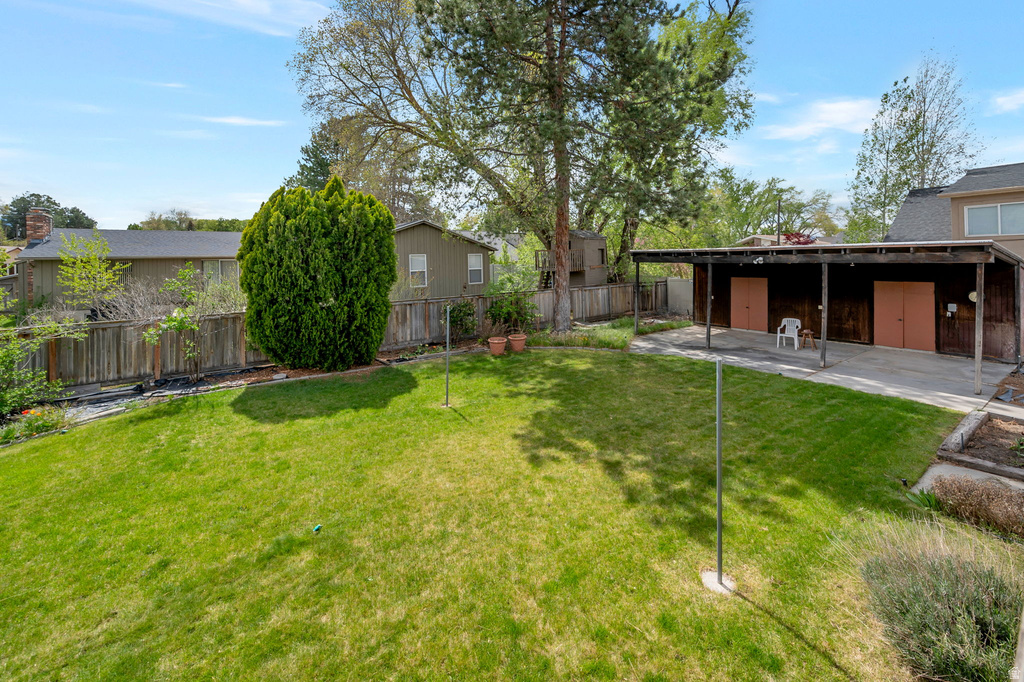 1860 E SPRING LN Holladay, UT 84117