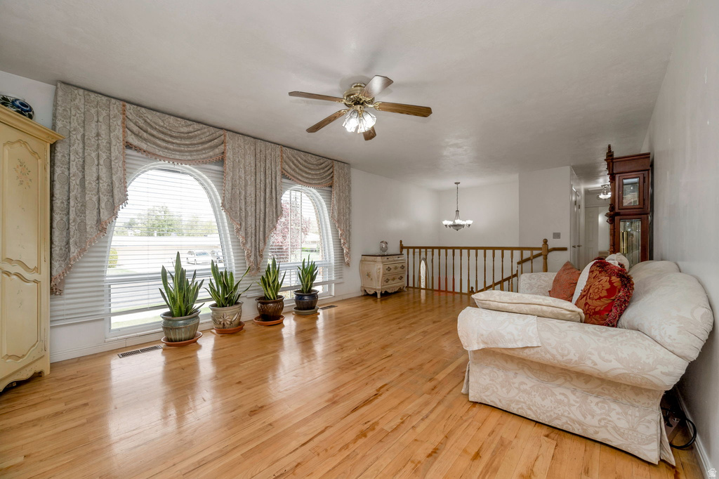 1860 E SPRING LN Holladay, UT 84117