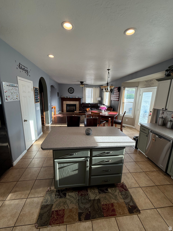 1453 S 400 E Kaysville, UT 84037