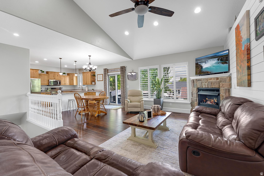 244 W ALPINE DR Saratoga Springs, UT 84045