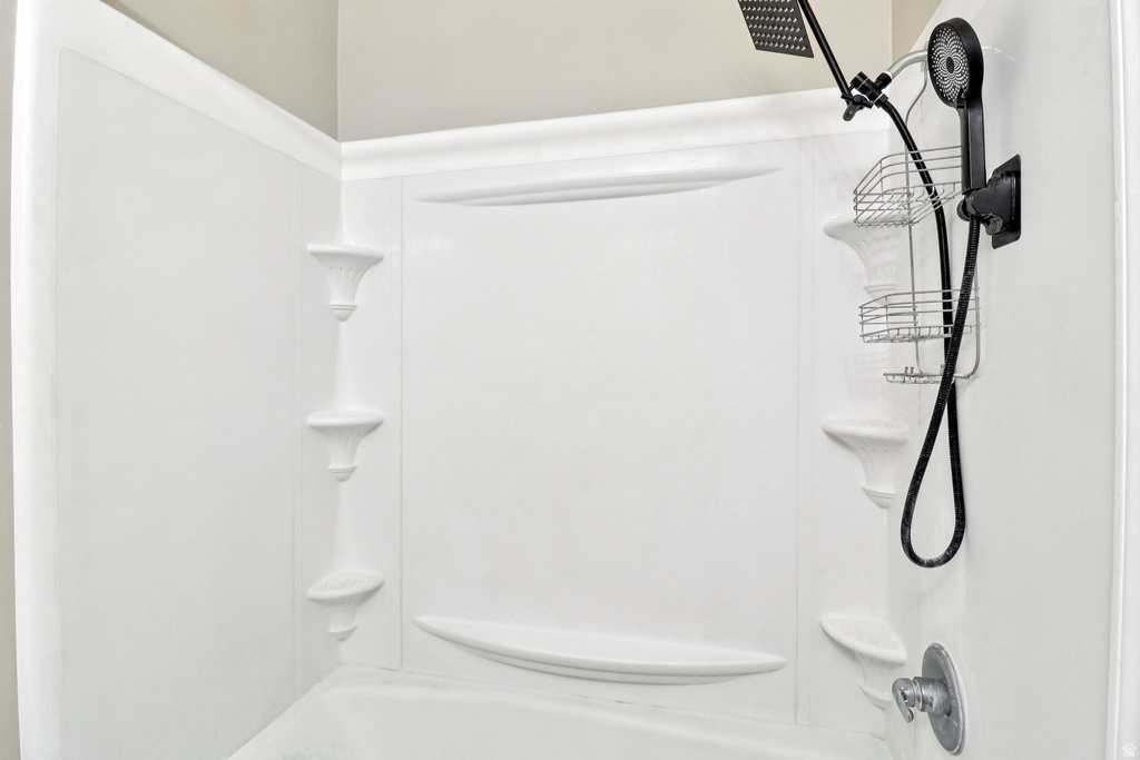 2122 W 5600 S Roy, UT 84067