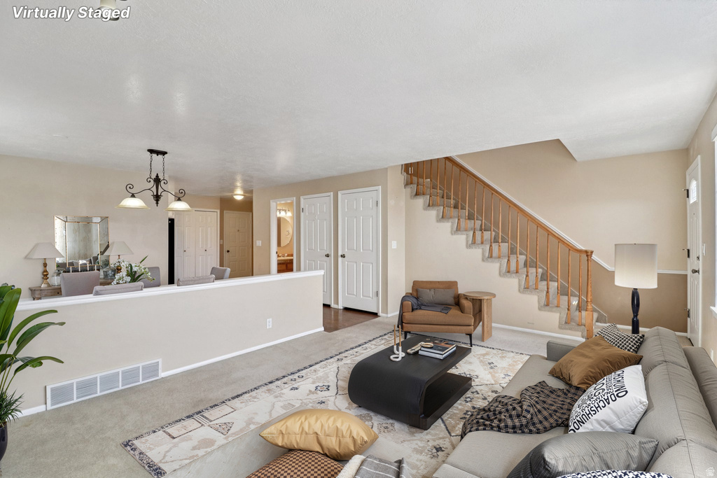 2122 W 5600 S Roy, UT 84067