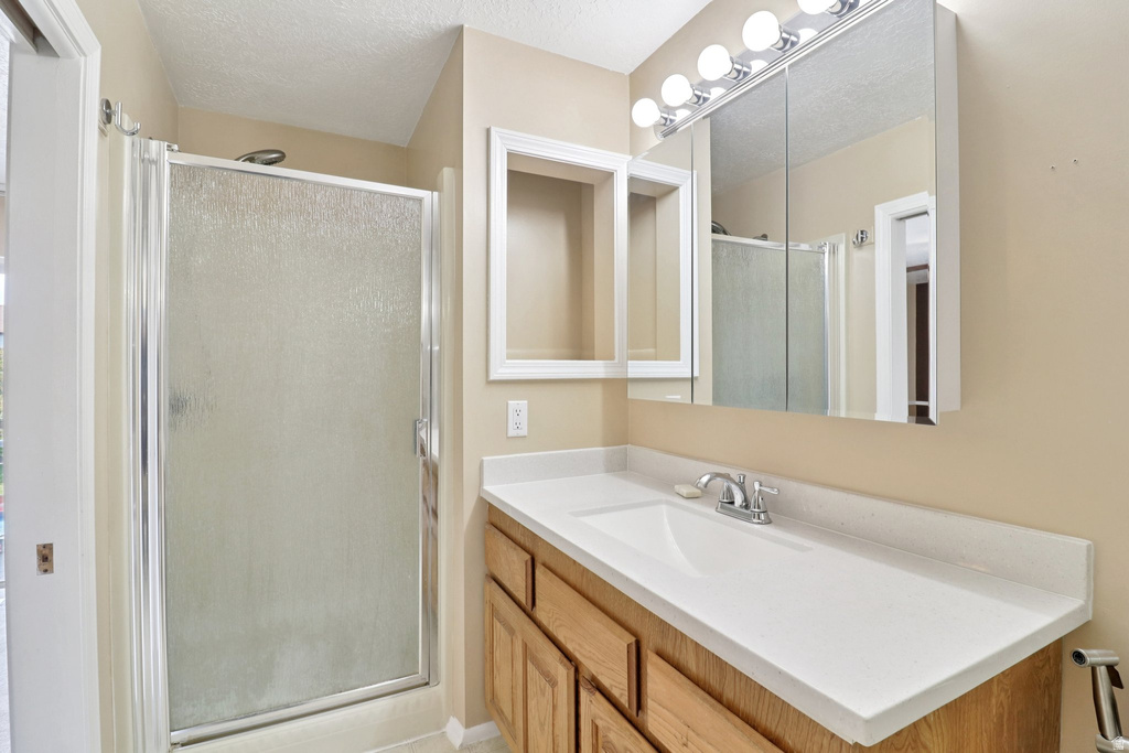 2122 W 5600 S Roy, UT 84067